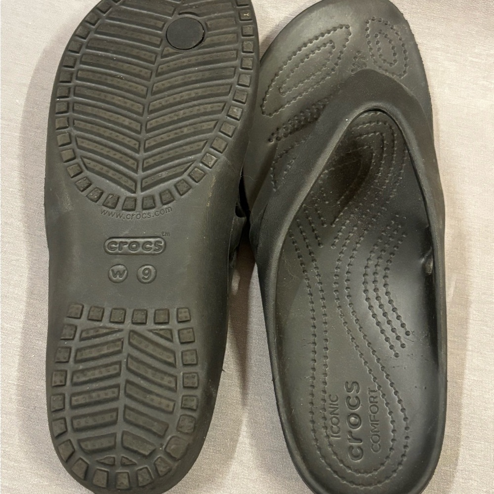 CROCS black sandals kadee II flip flop Sandals never worn womens size 9 - Picture 4 of 4